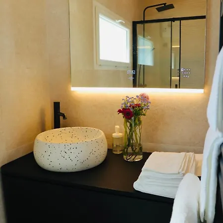 Bed & Breakfast Climatisee Jacuzzi Privatif Li Li Et Rose