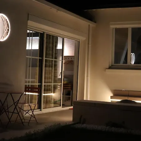 Climatisee Jacuzzi Privatif Li Li Et Rose فندق مبيت وإفطار