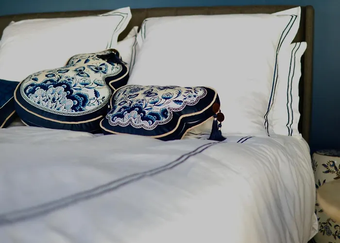 Jacuzzi Privatif Li Li Et Rose Bed & Breakfast 4*