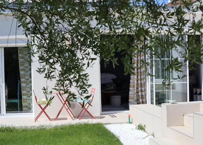 Jacuzzi Privatif Li Li Et Rose Bed & Breakfast 4*