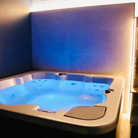 住宿加早餐酒店 Jacuzzi Privatif Li Li Et Rose *