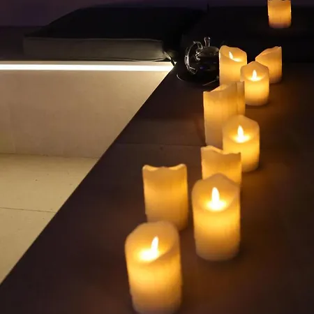 Jacuzzi Privatif Li Li Et Rose 住宿加早餐酒店 南特